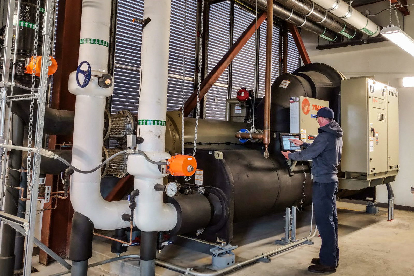 The Pros And Cons of Utilizing Chillers For Your Facility