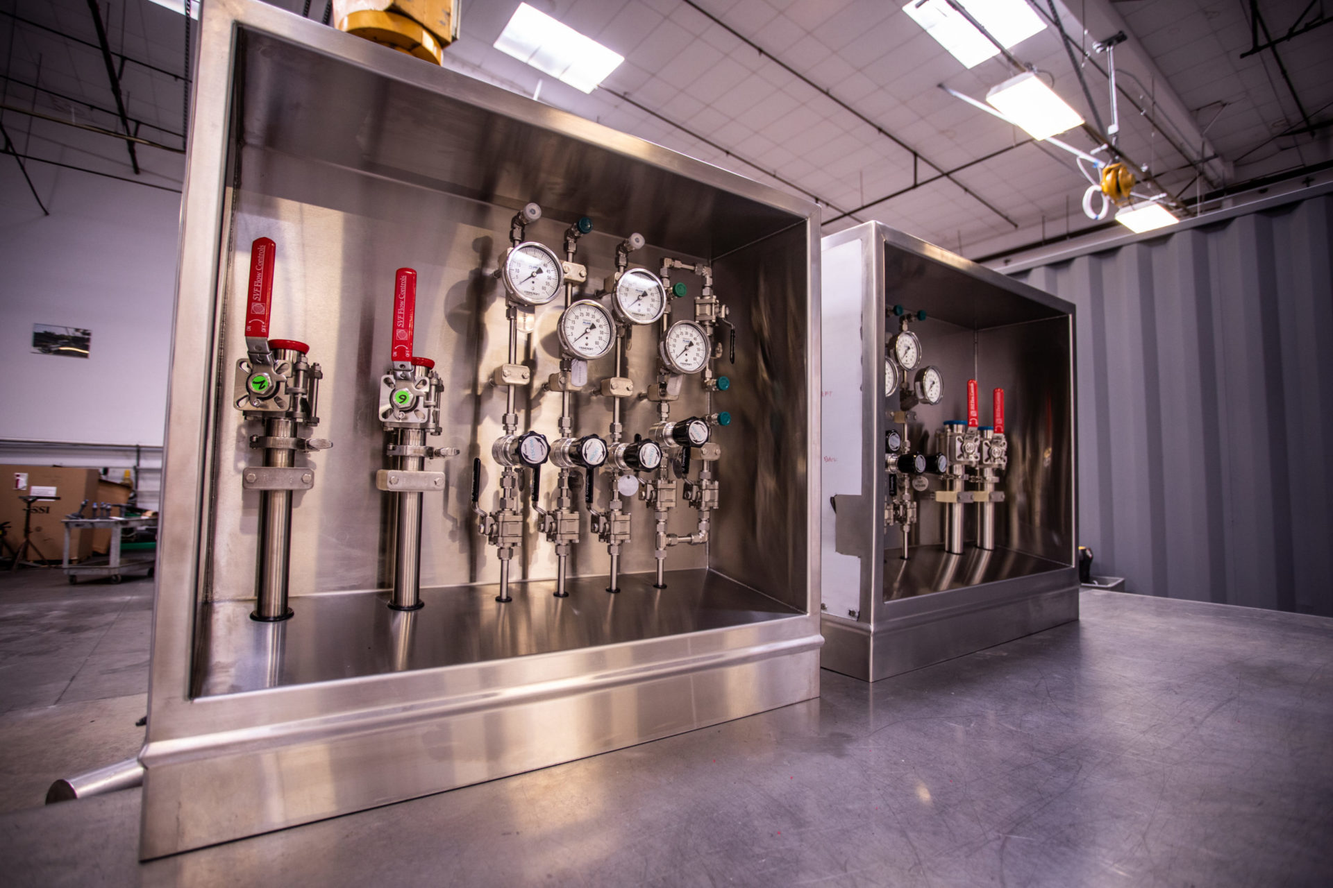 Gauges and valves