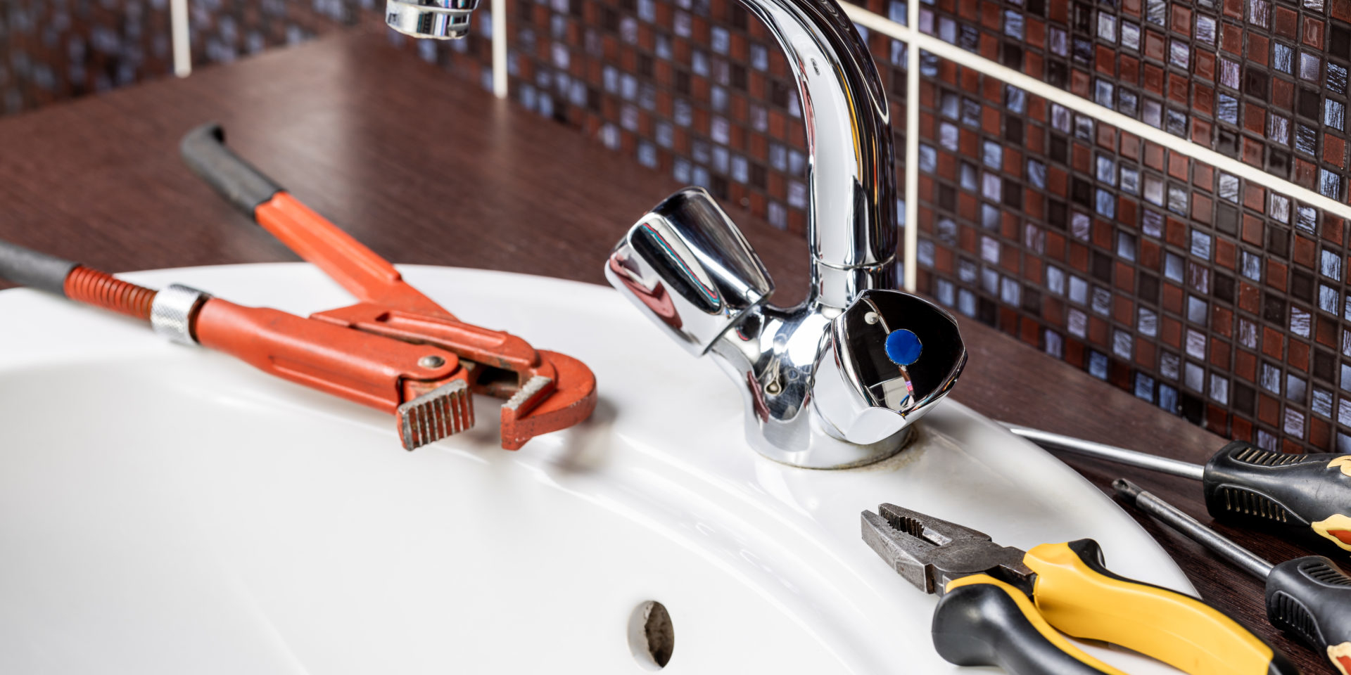 Repair Or Replace Plumbing 1 Scaled Uai